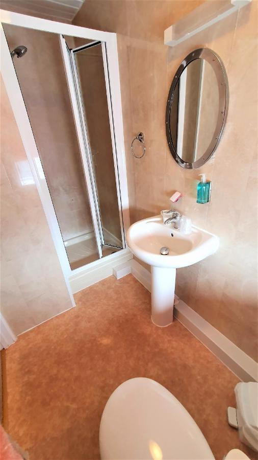 Yardley Manor Hotel Торки Экстерьер фото